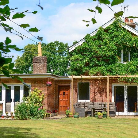 Oakdene Lodge Saint Leonards Exterior foto